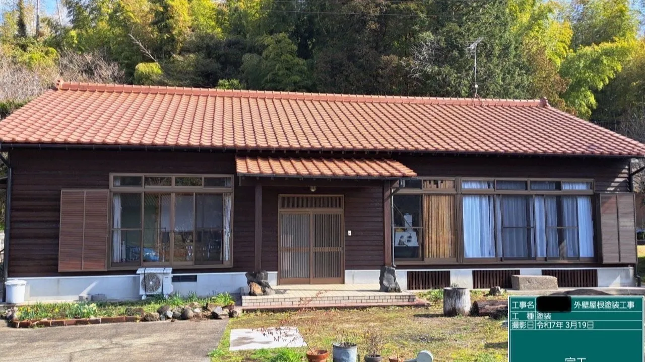 今回は屋根と外壁の塗装工事のビフォーアフターをご紹介いたしま...